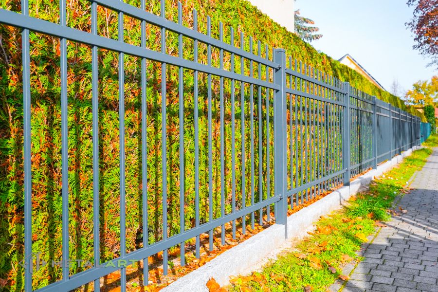Zaunprojekt, Zaunportfolio, Zaunmuster, Schmiedezaun, Schmiedezäune, Zaunanlage Projekt, Zaun Metal Art, Zäune aus Polen, Zaun Berlin, Zaun günstig kaufen, Zäune und Tore, klassische Zäune, Gartenzaun, Gartenzäune