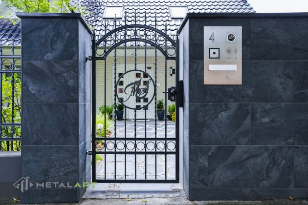 Zaunprojekt, Zaunportfolio, Zaunmuster, Schmiedezaun, Schmiedezäune, Zaunanlage Projekt, Zaun Metal Art, Zäune aus Polen, Zaun Berlin, Zaun günstig kaufen, Zäune und Tore, klassische Zäune, Gartenzaun, Gartenzäune