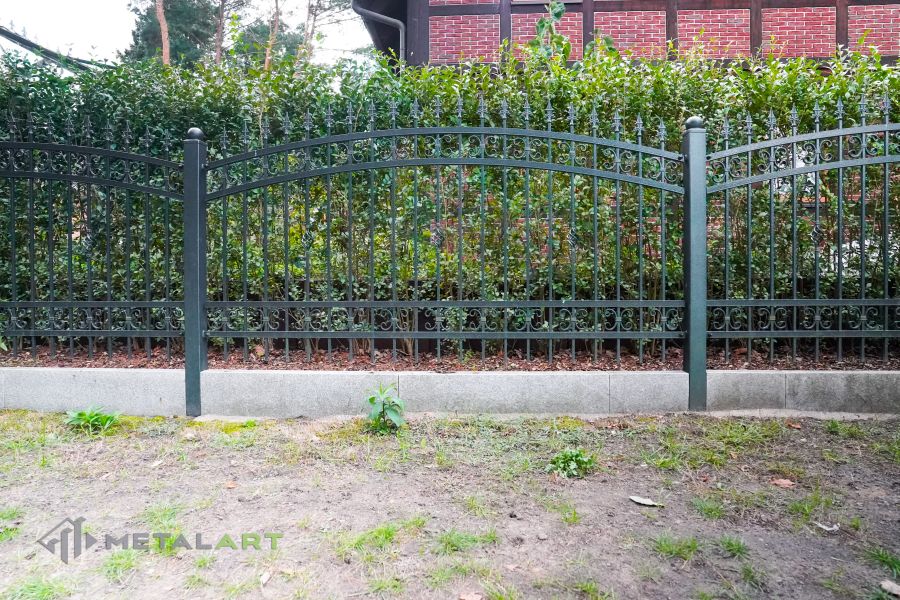 Gartenzaun, Zaunprojekt, Zaunportfolio, Zaunmuster, moderne Zäune, Zaunanlage Projekt, Zaun Metal Art, Zäune aus Polen, Zaun Berlin, Zaun günstig kaufen, Zäune und Tore, klassische Zäune, Schmuckzaun, Schmuckzäune