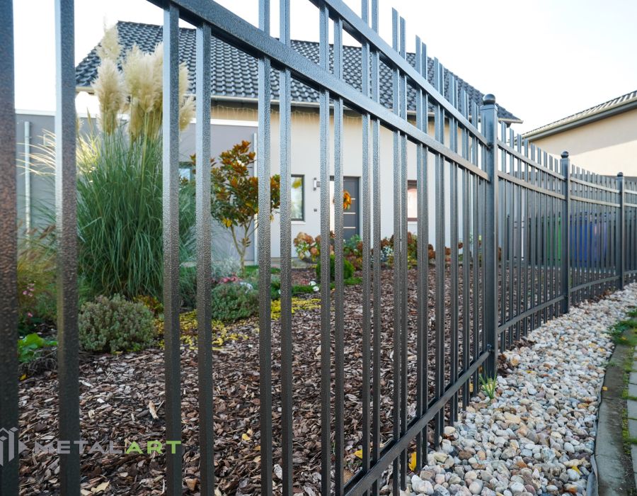 Zaunprojekt, Zaunmuster, Schmiedezaun, klassische Zäune, Gartenzaun