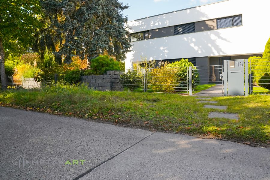 moderne Zäune, Zaunanlage Projekt, Zaun Metal Art, Zäune aus Polen, Zaun Berlin, Zaun günstig kaufen, Zäune und Tore, moderne Zäune, Sichtschutzzäune